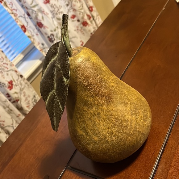 Large Rustic Decorative Pear 🍐 - Picture 11 of 12